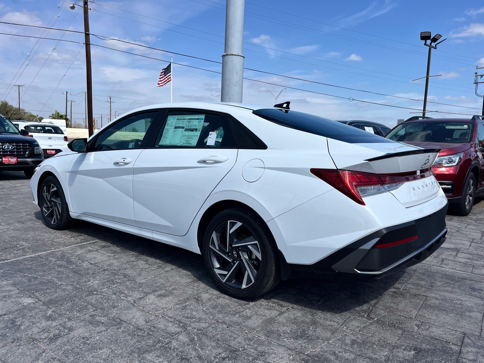 New 2025 Hyundai Elantra SEL FWD image 5