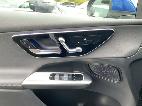 Used 2025 Mercedes-Benz GLC 300 4MATIC image 14