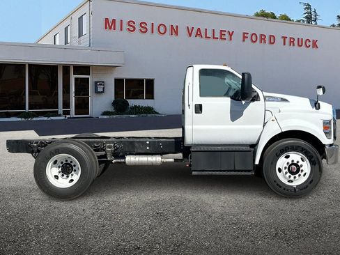 New 2027 Ford F650 2WD Regular Cab Super Duty image 3