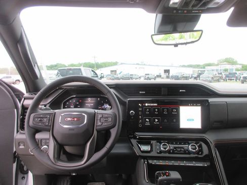 New 2026 GMC Sierra 1500 AT4 w/ AT4 Premium Package AWD/4WD image 17