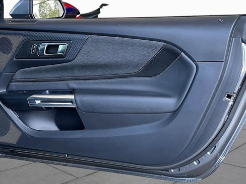 Used 2025 Ford Mustang Coupe RWD image 19