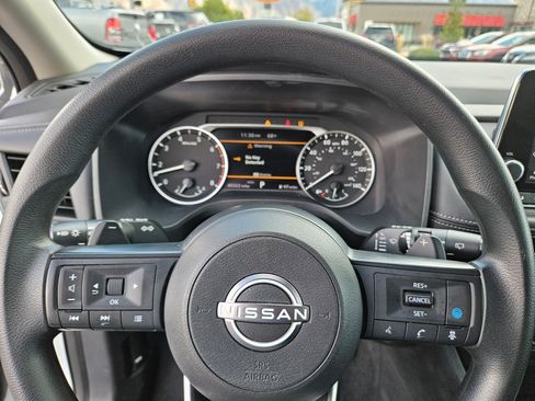 Used 2024 Nissan Rogue SV image 22