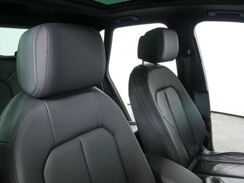 Used 2022 Audi Q3 2.0T Premium w/ Convenience Package image 21