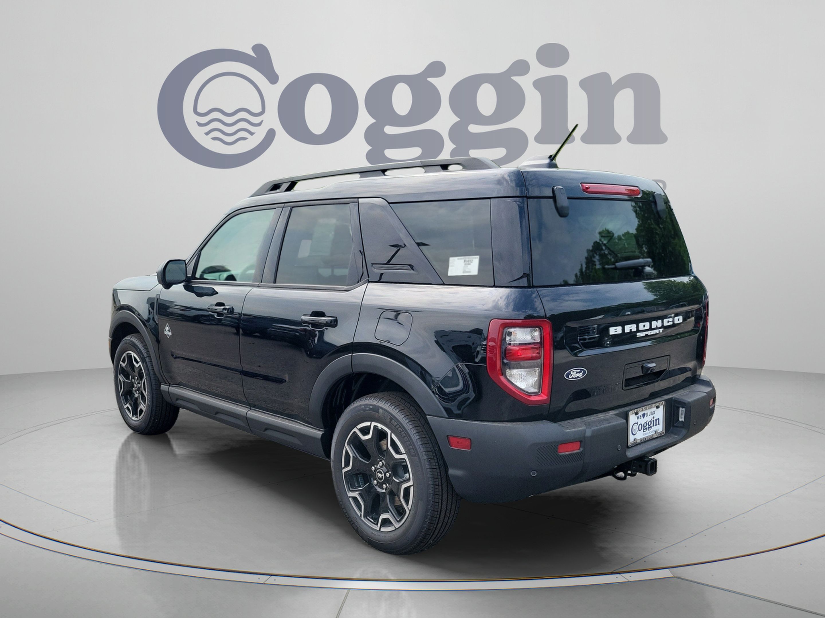 New 2026 Ford Bronco Sport Outer Banks w/ Outer Banks Tech Package+ AWD/4WD image 2