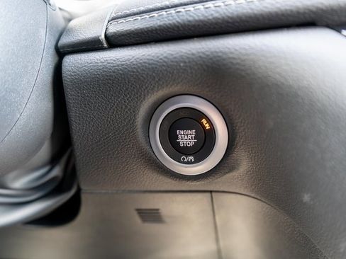 New 2026 Chrysler Pacifica Select image 20