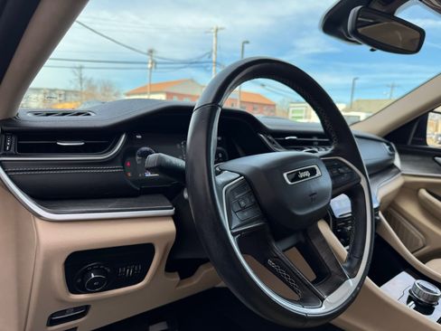 Used 2022 Jeep Grand Cherokee L Limited image 20
