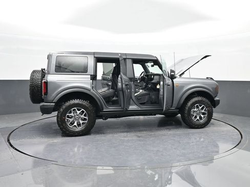 New 2025 Ford Bronco Badlands image 53