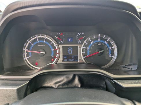 Used 2019 Toyota 4Runner TRD Off-Road Premium AWD/4WD image 16
