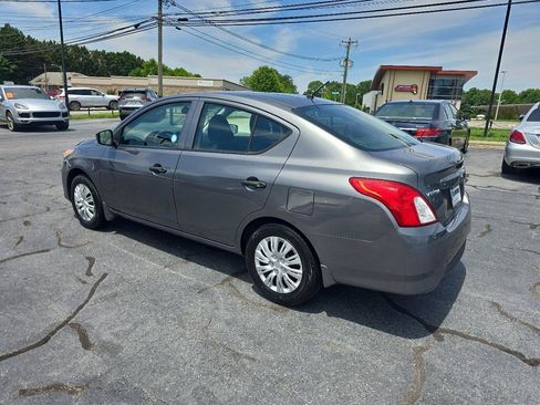 Used 2018 Nissan Versa S FWD image 8