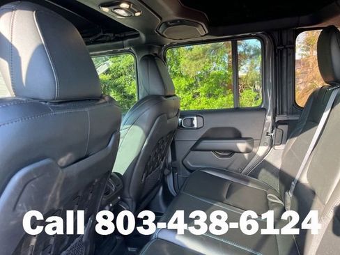 Used 2022 Jeep Wrangler Unlimited Rubicon 4xe w/ Cold Weather Group AWD/4WD image 7
