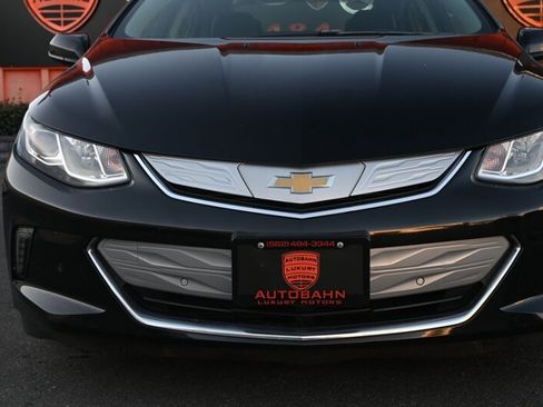 Used 2018 Chevrolet Volt Premier w/ Driver Confidence Package image 4