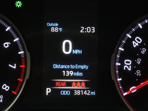 Used 2020 Toyota RAV4 LE FWD image 22