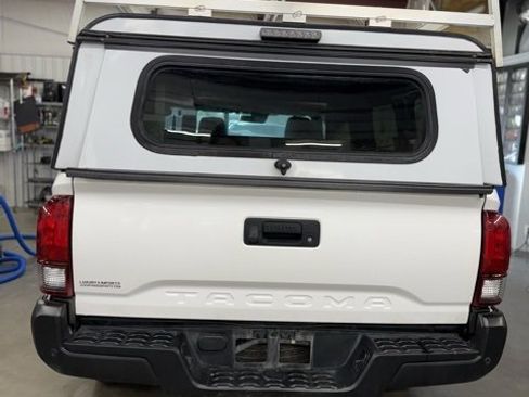 Used 2022 Toyota Tacoma SR image 32