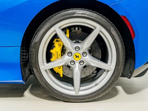 Certified 2022 Ferrari F8 Tributo RWD image 13