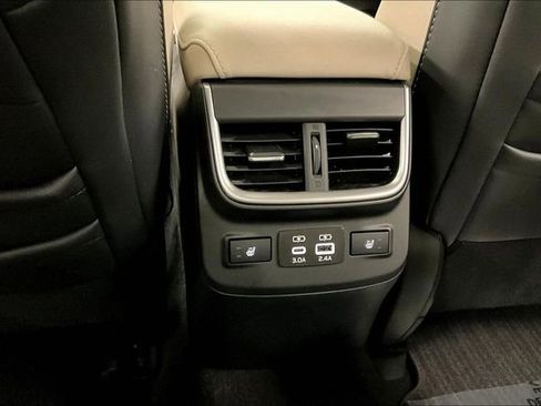 Used 2025 Subaru Legacy Limited w/ Popular Package #3 image 32