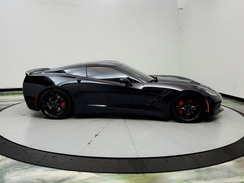 Used 2016 Chevrolet Corvette Stingray Coupe w/ 3LT Preferred Equipment Group RWD image 4