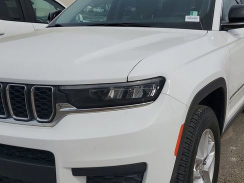 Used 2021 Jeep Grand Cherokee L Laredo w/ Luxury Tech Group I image 4