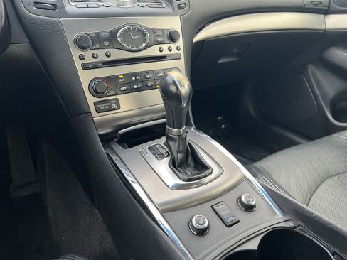 Used 2013 INFINITI G37 x w/ Premium Pkg image 11