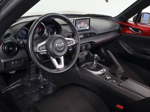 Used 2016 MAZDA MX-5 Miata Club RWD image 8
