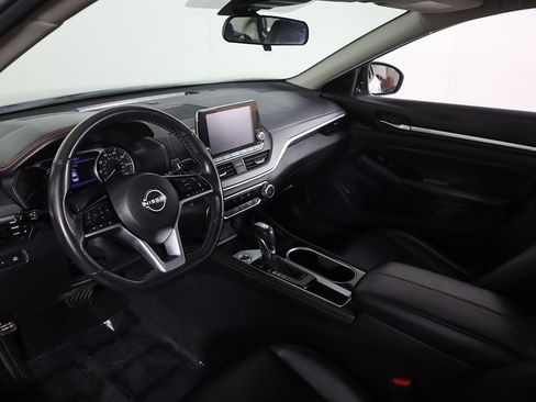 Used 2024 Nissan Altima 2.5 SR image 23