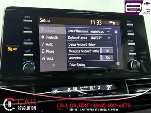 Used 2024 Toyota Sienna XLE image 36