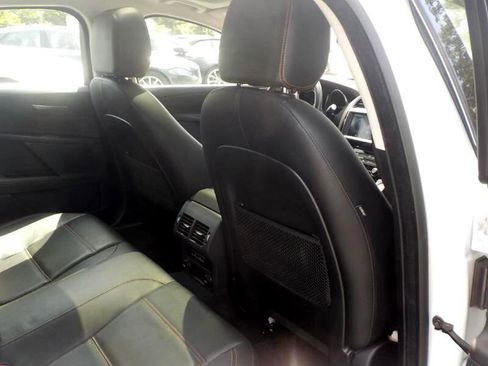 Used 2017 Jaguar XE Prestige image 25