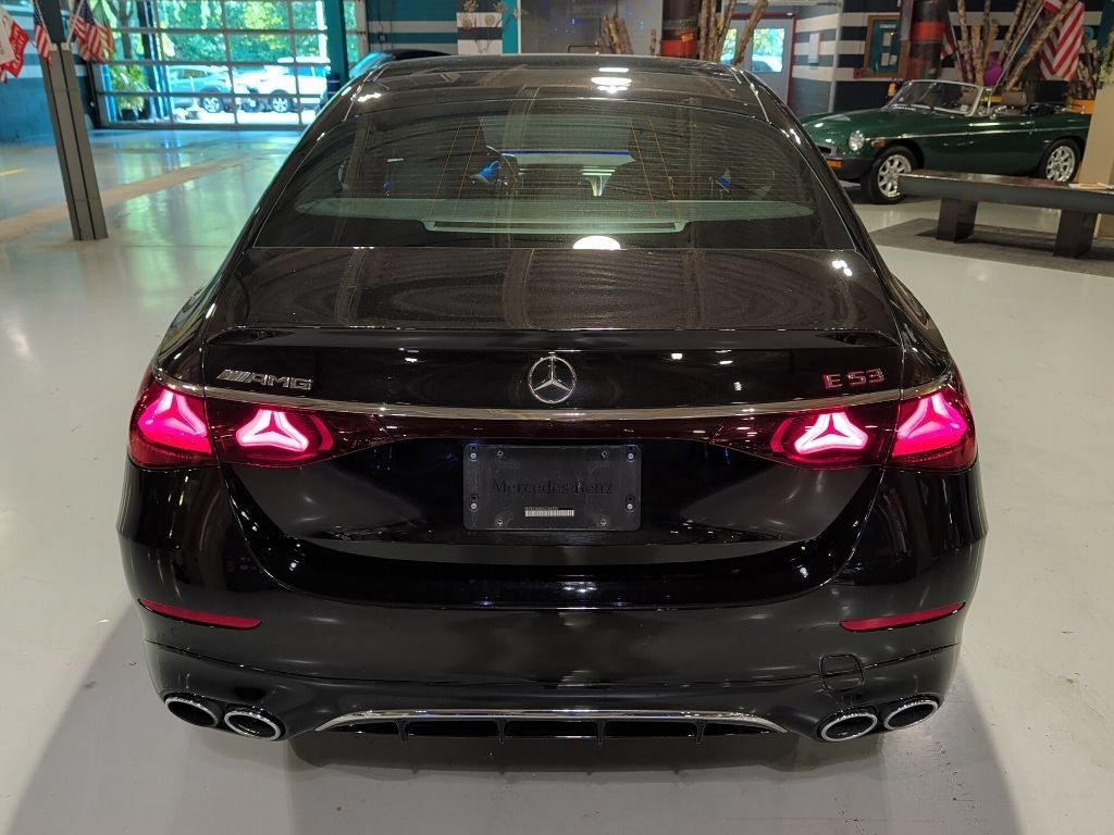 Used 2025 Mercedes-Benz E 53 AMG e 4MATIC Sedan image 11