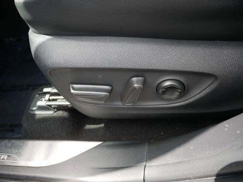Used 2022 Toyota Highlander Platinum AWD/4WD image 15