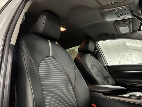 Used 2022 Toyota Camry SE image 21
