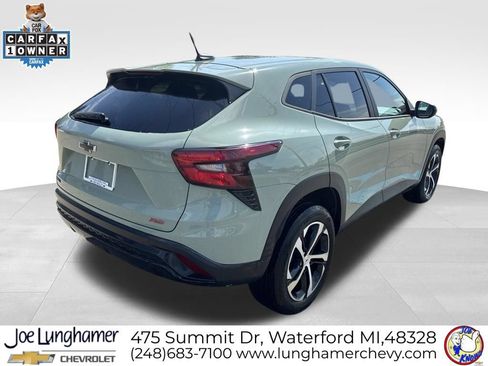 Used 2024 Chevrolet Trax RS w/ Driver Confidence Package FWD image 3