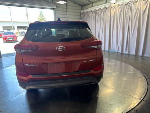 Used 2016 Hyundai Tucson Limited w/ Option Group 03 FWD image 6