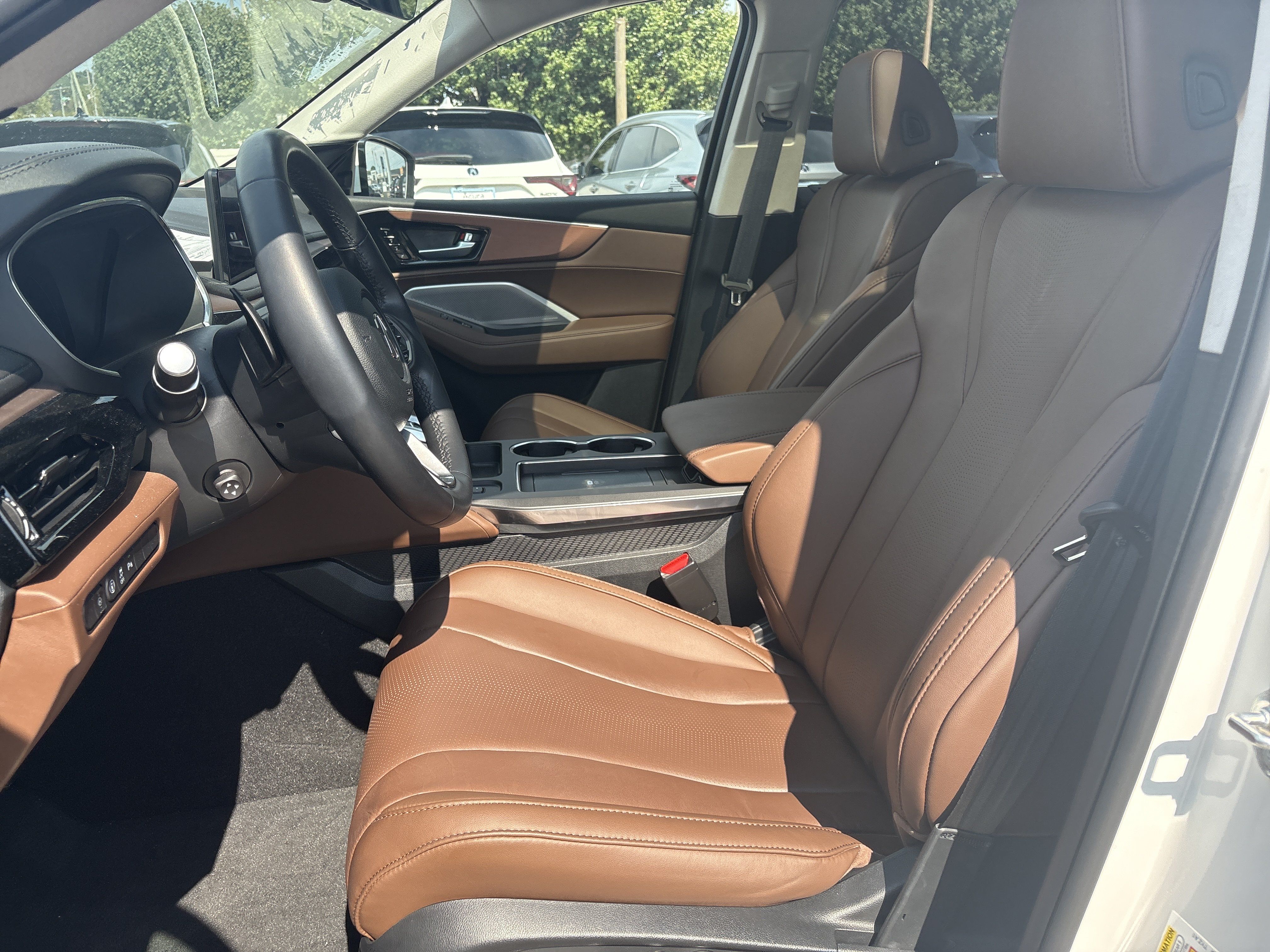 Certified 2025 Acura MDX w/ Technology Package FWD image 7