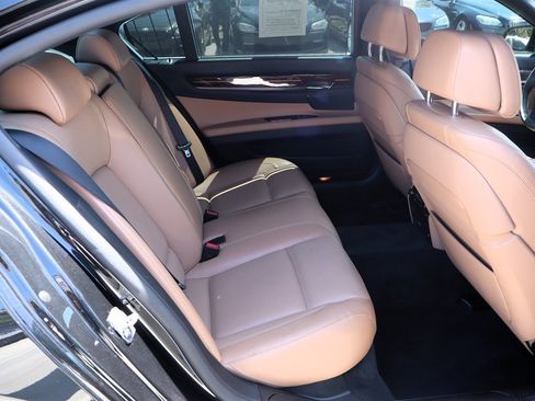 Used 2014 BMW 750Li xDrive AWD/4WD image 20