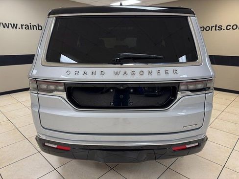 Used 2024 Jeep Grand Wagoneer Series III image 5
