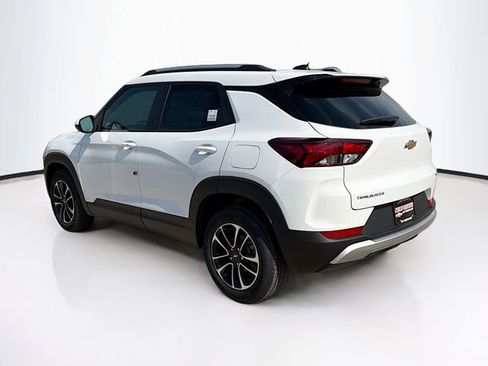 New 2026 Chevrolet TrailBlazer LT FWD image 8