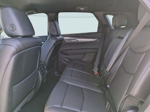 New 2026 Cadillac XT5 Luxury image 13