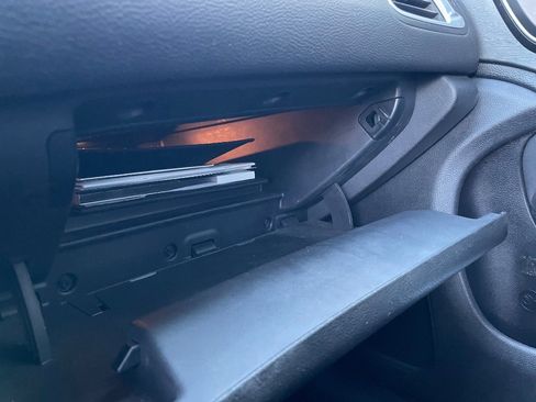 Used 2016 Chrysler 200 Limited image 47