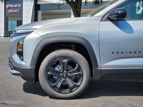 New 2026 Chevrolet Equinox LT w/ Midnight Edition image 5