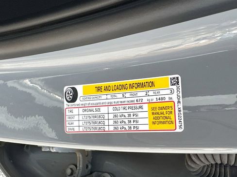 Used 2024 Chevrolet Silverado 1500 ZR2 w/ Technology Package image 32