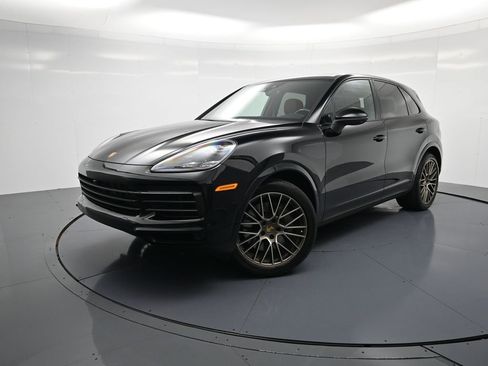 Used 2023 Porsche Cayenne S Platinum image 28