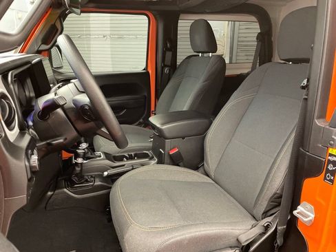 Certified 2025 Jeep Wrangler Sport AWD/4WD image 12