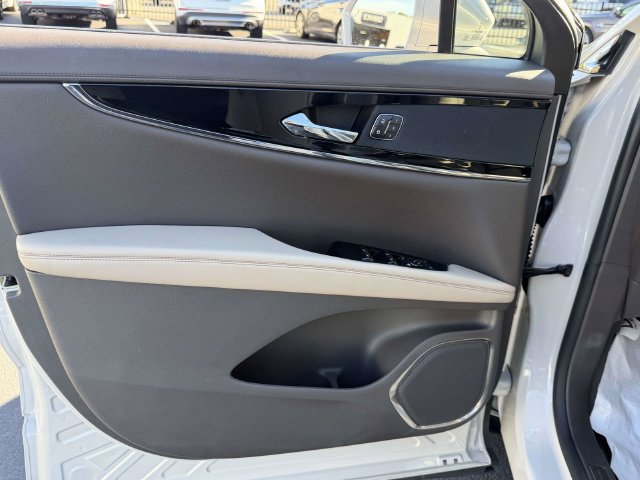 Used 2023 Lincoln Nautilus Reserve AWD/4WD image 19