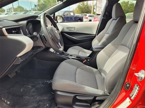 Used 2021 Toyota Corolla SE image 12