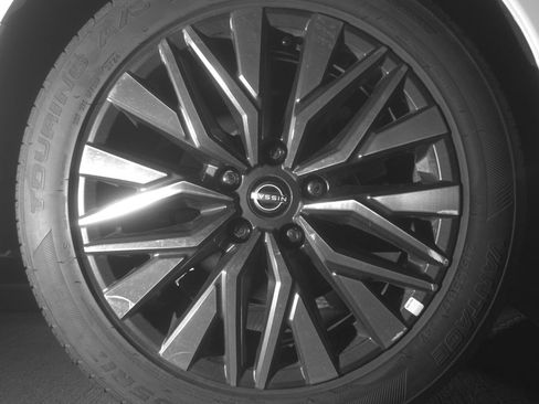 Used 2025 Nissan Altima 2.5 SV image 15