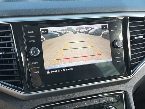 Used 2018 Volkswagen Atlas SEL AWD/4WD image 25