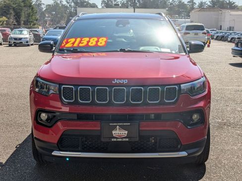 Used 2023 Jeep Compass Limited image 2