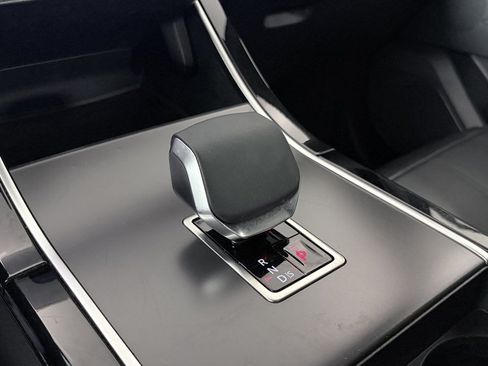 Used 2025 Land Rover Range Rover Velar Dynamic SE AWD/4WD image 22