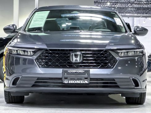 Used 2023 Honda Accord EX image 6