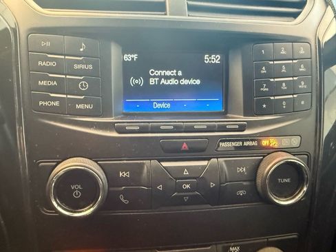 Used 2018 Ford Explorer XLT image 20