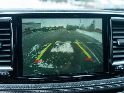 Used 2023 Chrysler Pacifica Limited image 19